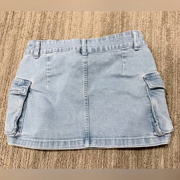 Juniors Blue Denim Cargo Mini Skirt - Picture 10 of 14